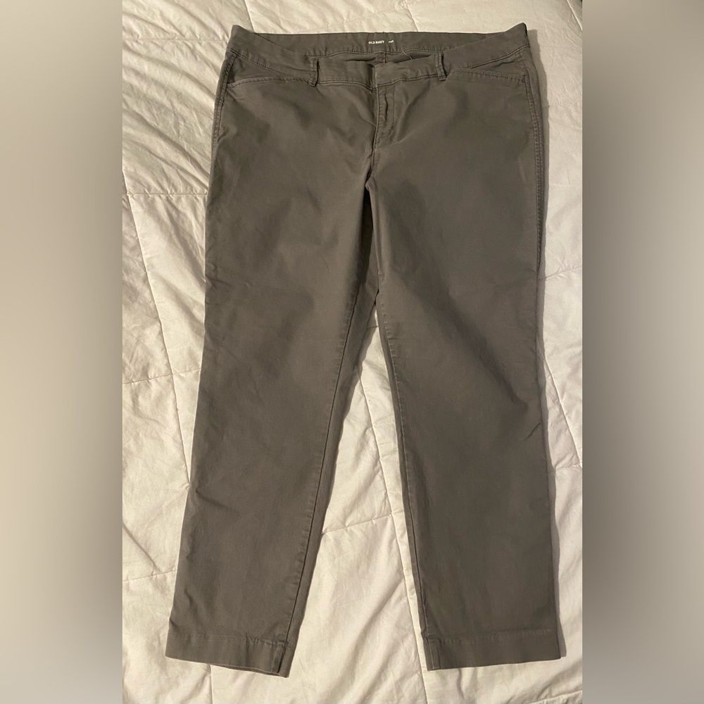 Old Navy Women’s Gray Pixie Pants